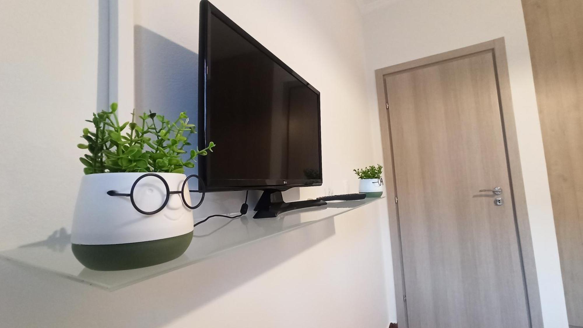Spyros' Apartment Near Marina Митилини Экстерьер фото