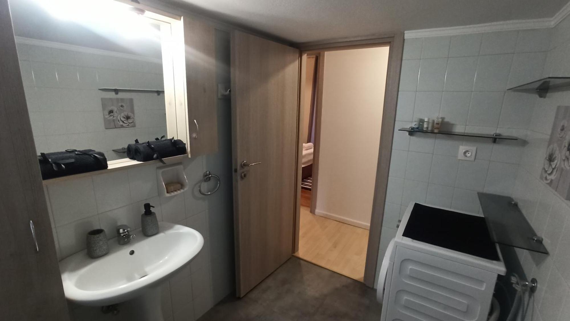 Spyros' Apartment Near Marina Митилини Экстерьер фото